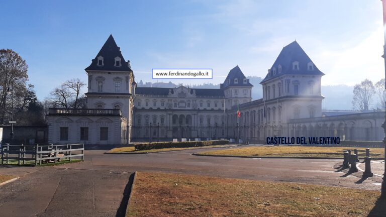 Torino-Monumenti-Castello Del Valentino